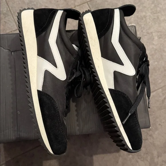 rag and bone  Retrohost pickx Running sneaker in black and white - Picture 9 of 15
